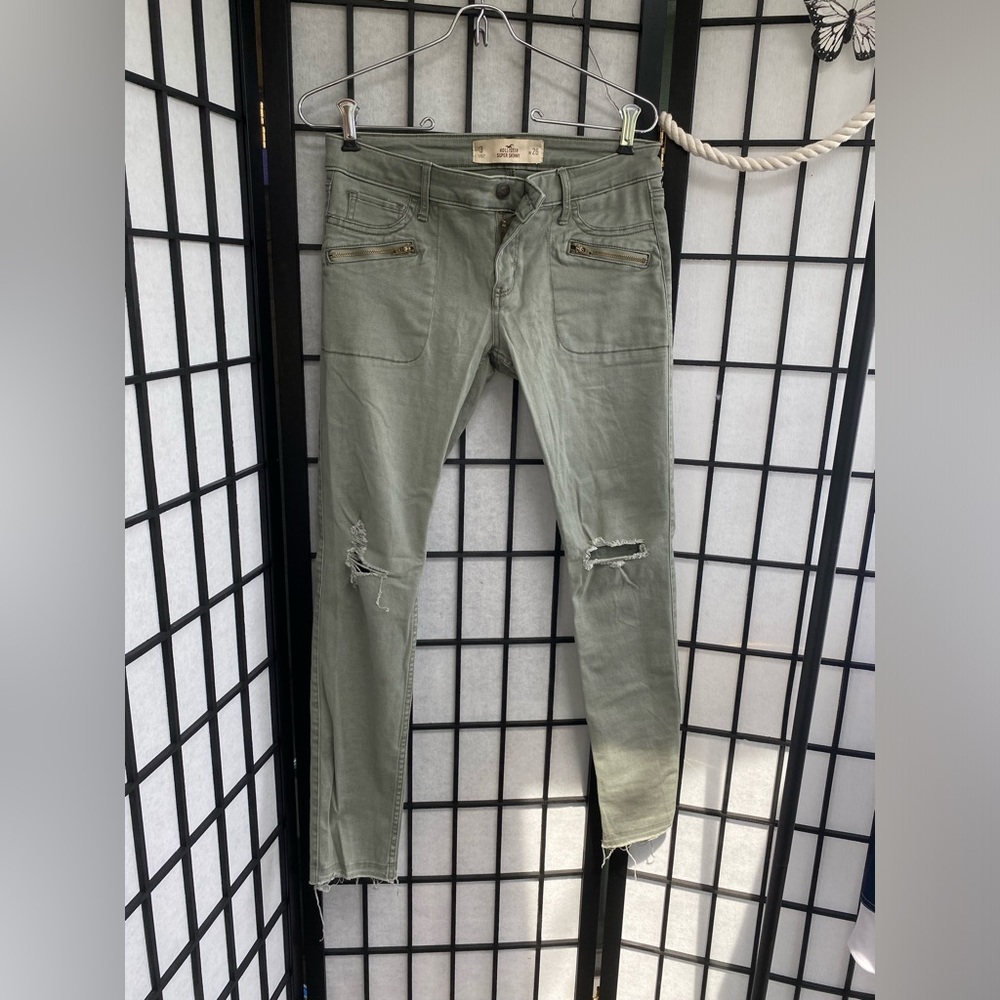 Army Green Holister Ripped Skinny Jeans . Size 3